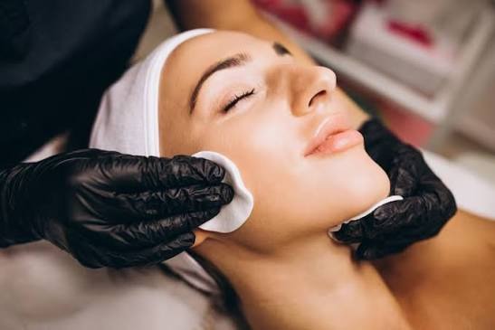 Relaxing facial cleansing and skincare skin prep at Nail Bahar salon.